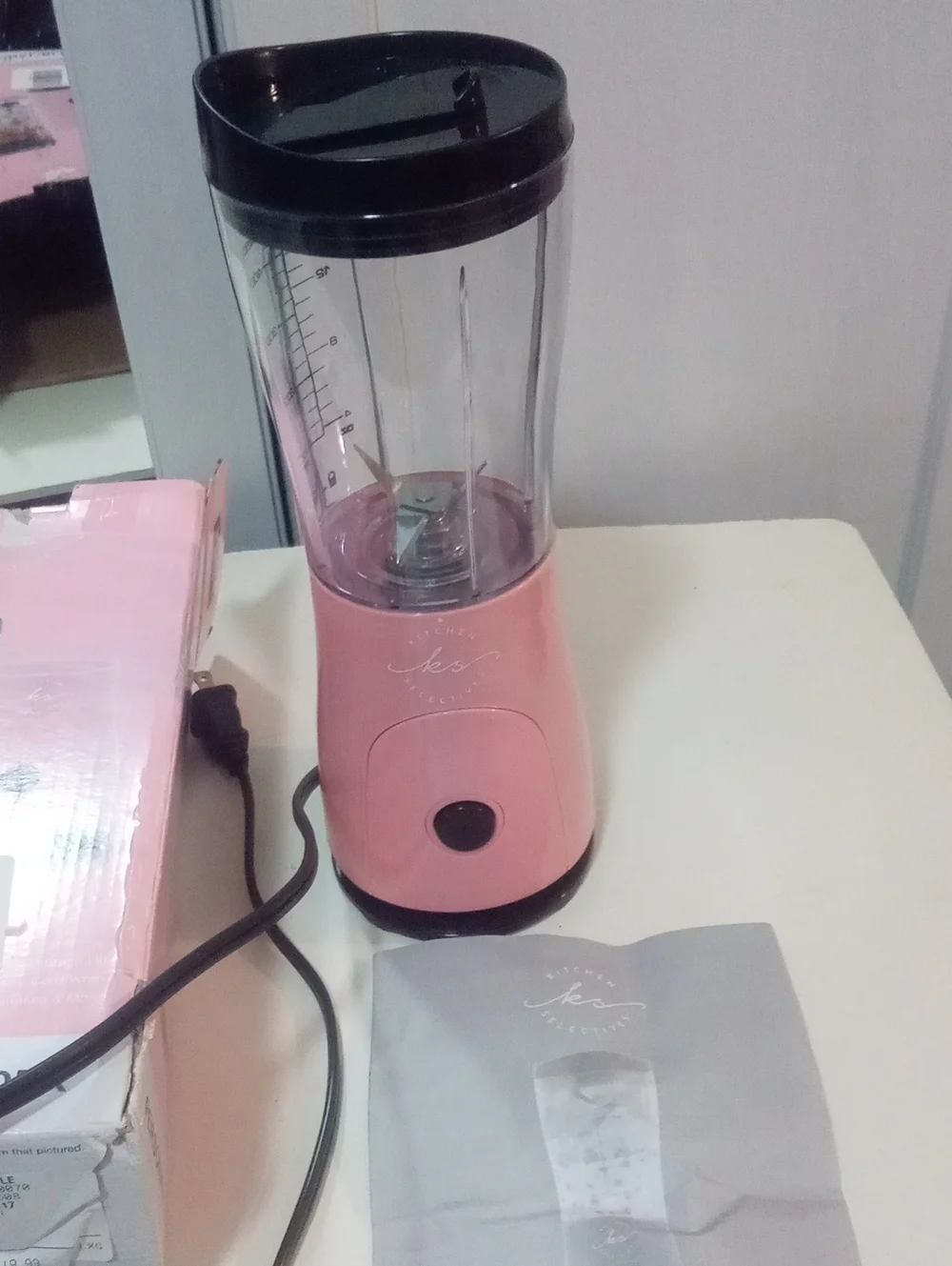 Pink Personal Blender with Travel Lid